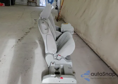 2014 Toyota Sienna Le из США, поврежденный, VIN CARSEATS0NLY